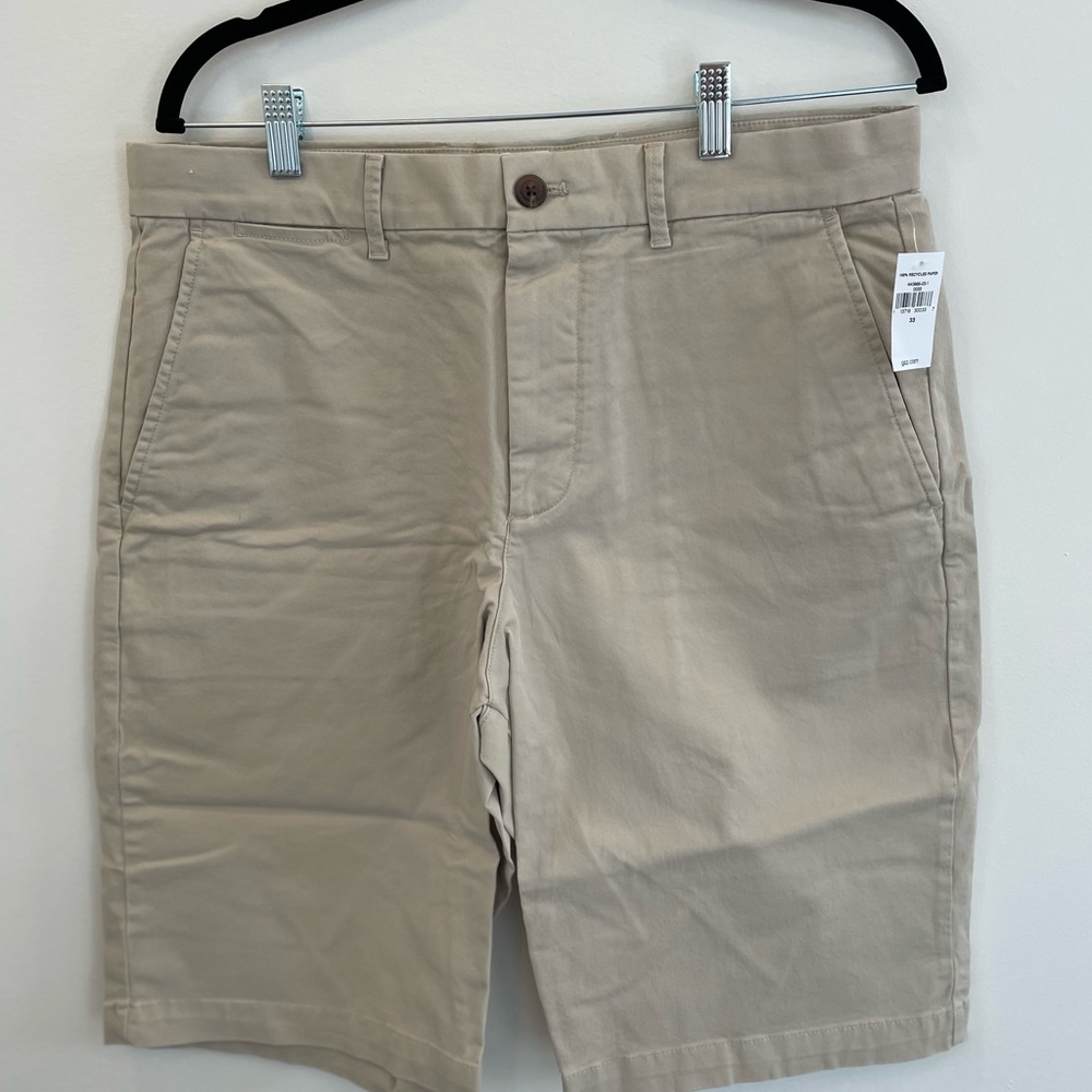Men’s Gap Shorts sz33 NWT